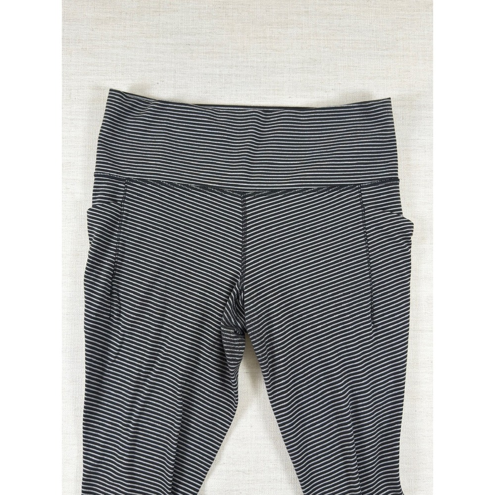 Athleta Salutation Stash Pocket 7/8 Textured Leggings Black White Striped Large